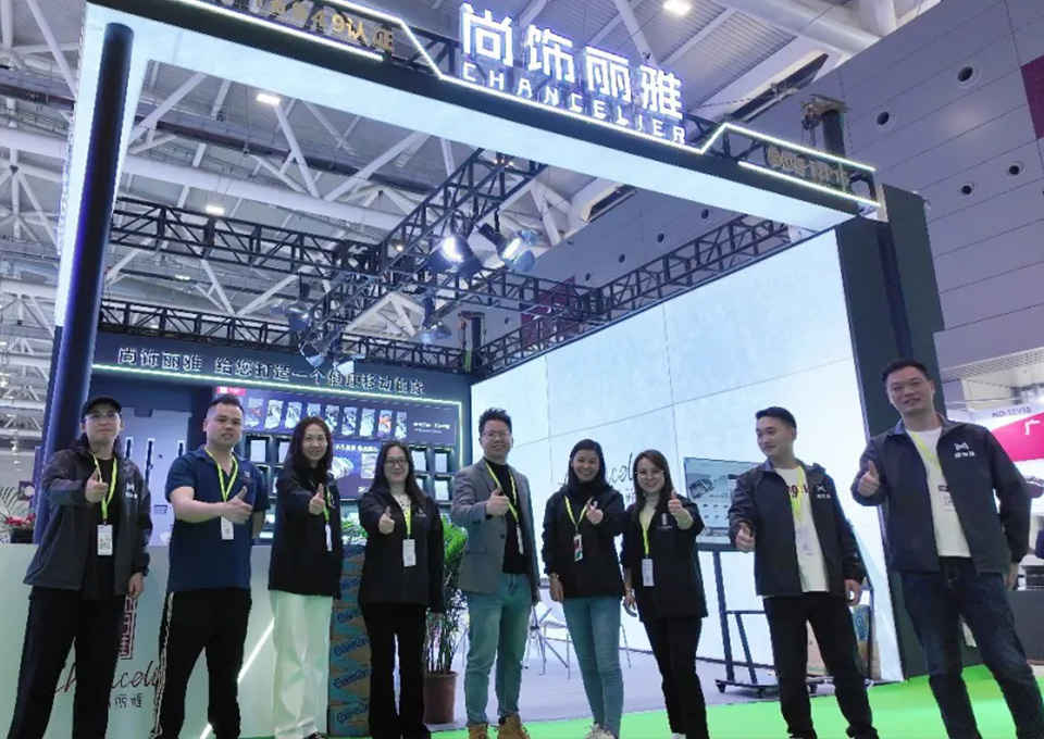 好多人。∮诺88 2025 深圳九州生态博览会暨客户大会圆满落幕----千人共鉴新品牌矩阵发布与行业生态重构